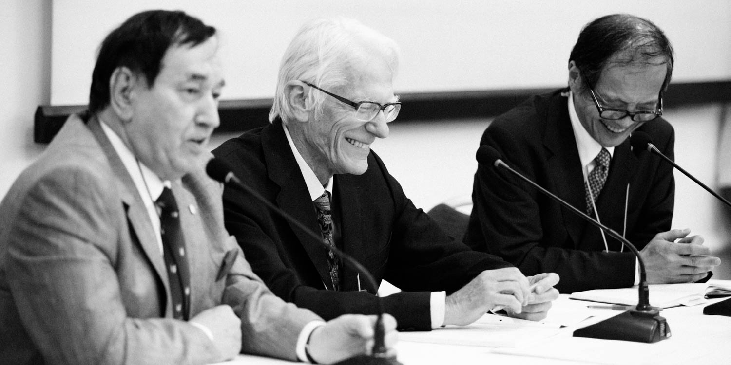 The Reverend Professor Stuart D. B. Picken (IAFOR), Professor Arthur Stockwin, OBE (The University of Oxford) and Professor Jun Arima (University of Tokyo) discuss Japanese security at The European Conference on Economics, Politics and Law 2014.
